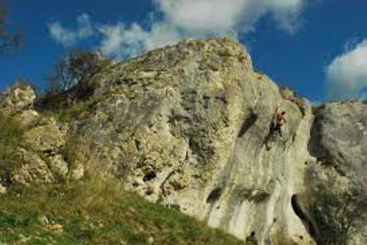 Au Calme Absolu Chez Nicolas Lindry Exterior photo