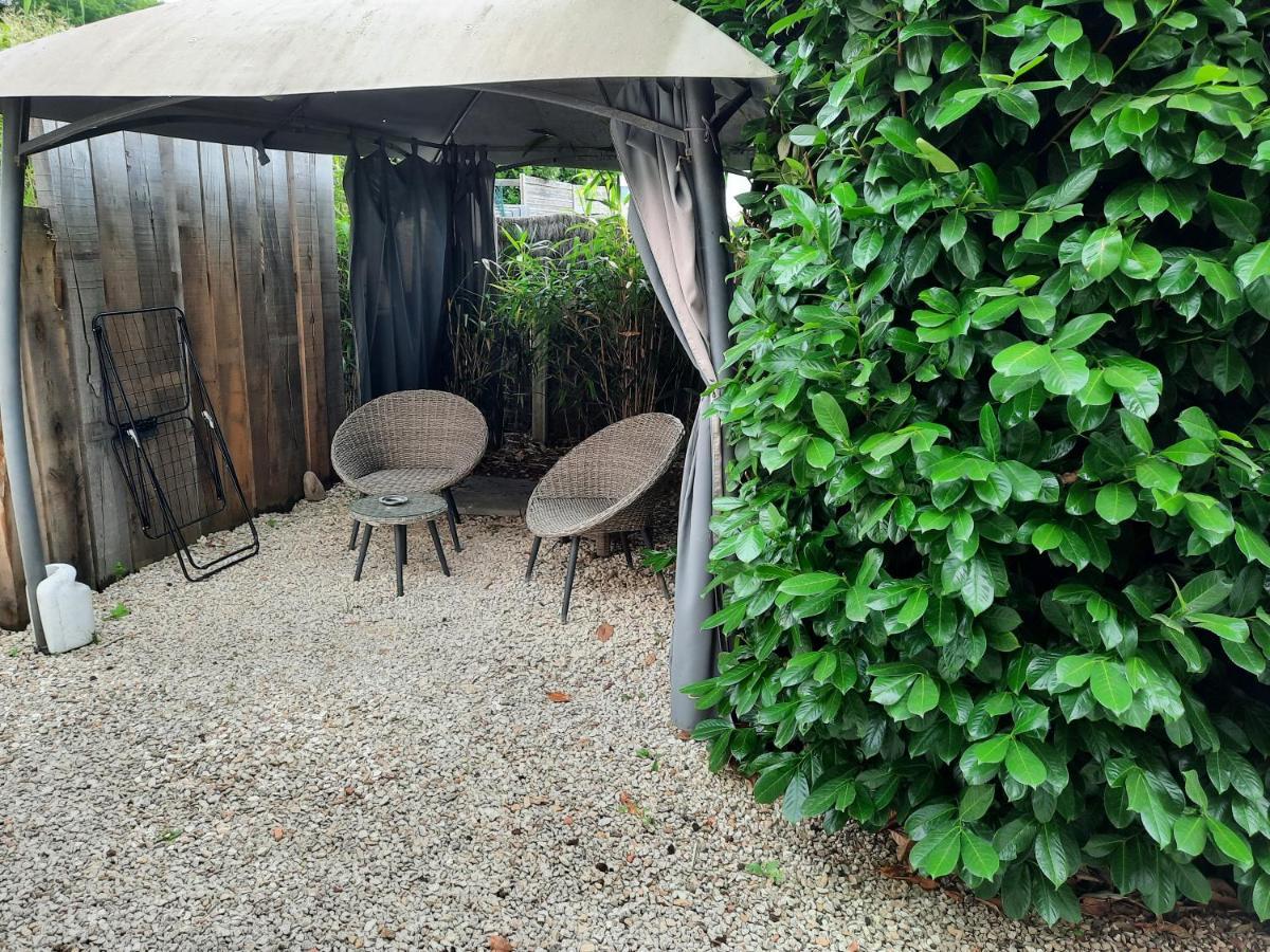 Au Calme Absolu Chez Nicolas Lindry Exterior photo