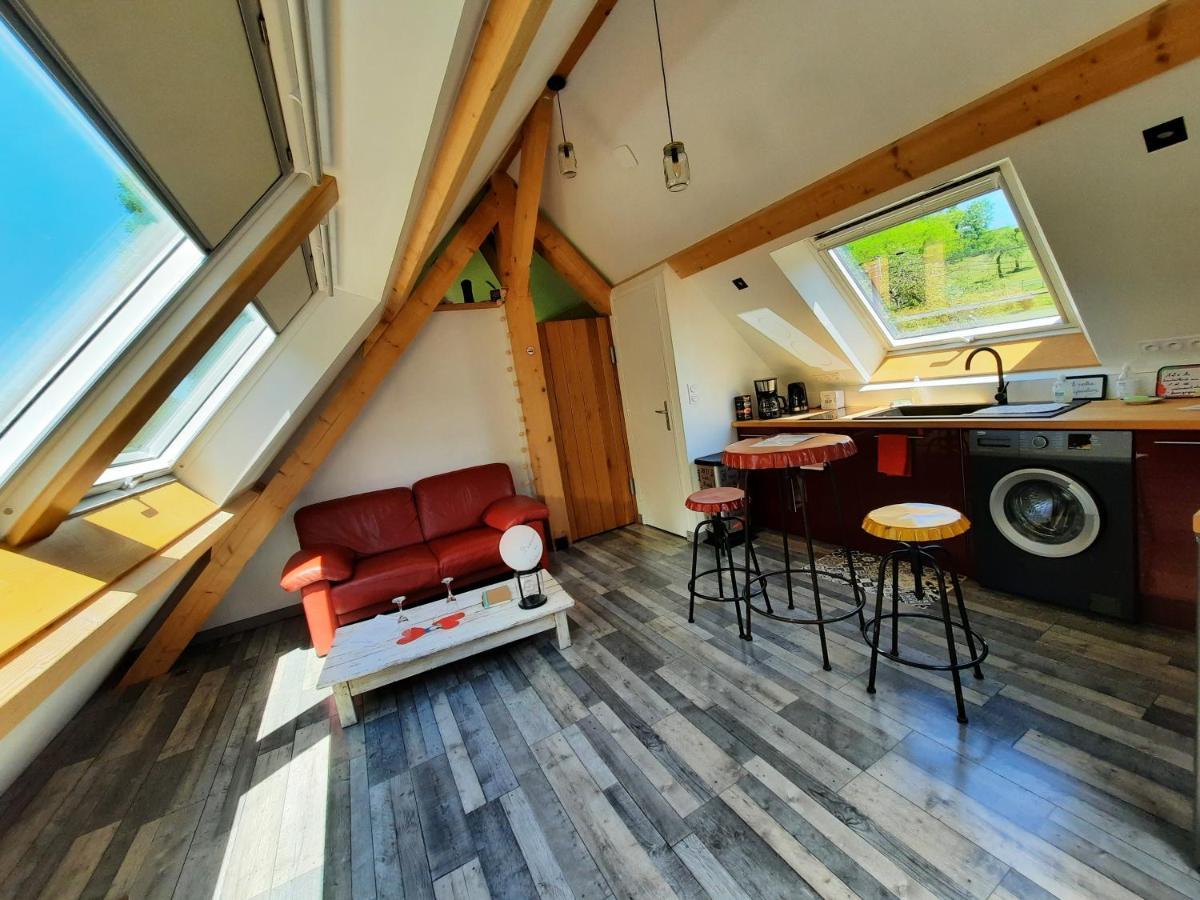 Au Calme Absolu Chez Nicolas Lindry Exterior photo